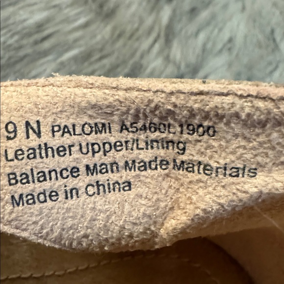 Naya Palomi Stylish Women's Leather Sandals in Brown and Cream Size 9N - Picture 3 of 8